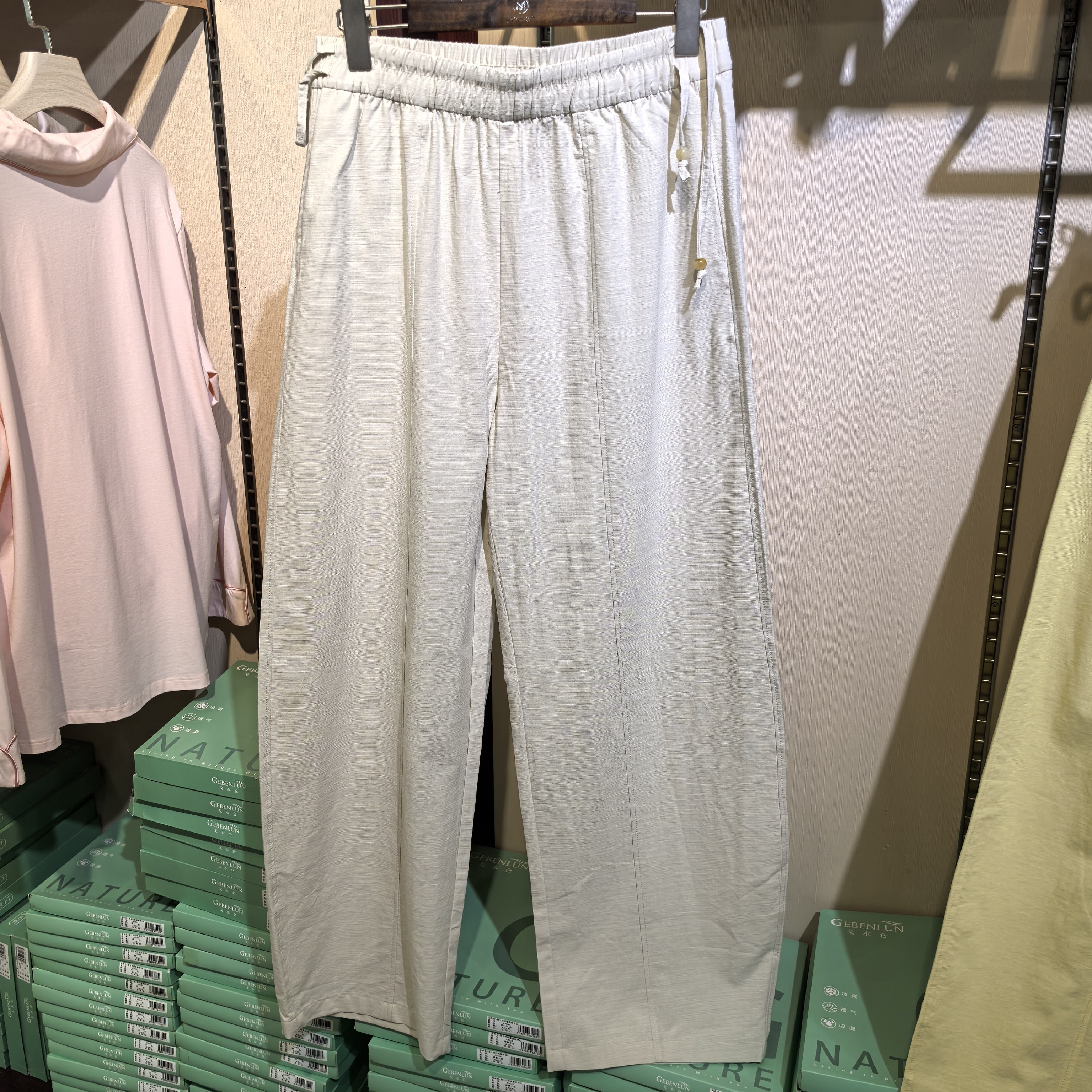 【十大品牌女裤穿搭,女裤 品牌】-第3张图片